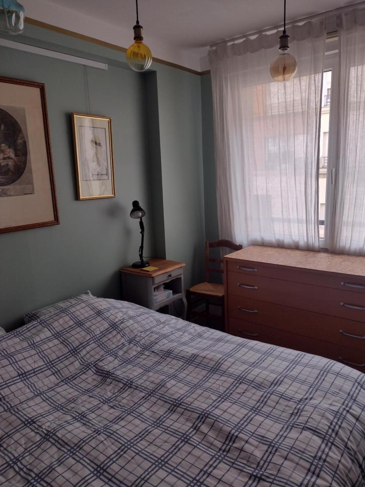 Bright Pied-a-terre Eiffel Tower 4 People Appartement Paris